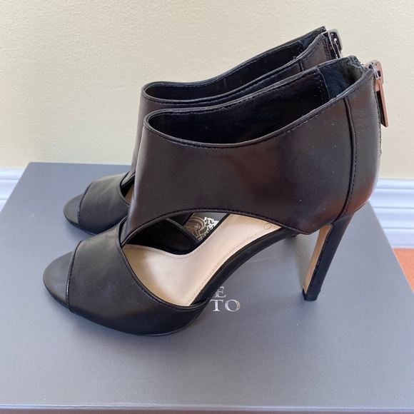 ➖ Vince Camuto Seena Sandals! ➖ - Picture 2 of 8